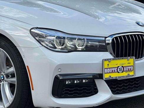 Used 2018 BMW 740e xDrive AWD/4WD image 8