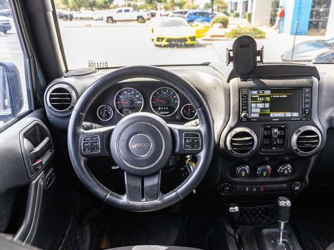 Used 2017 Jeep Wrangler Unlimited Sport w/ Quick Order Package 24S AWD/4WD image 12