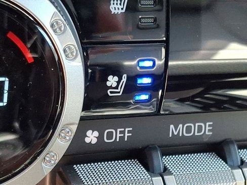 Certified 2024 Toyota Tacoma Limited w/ Limited Package (LT) image 25