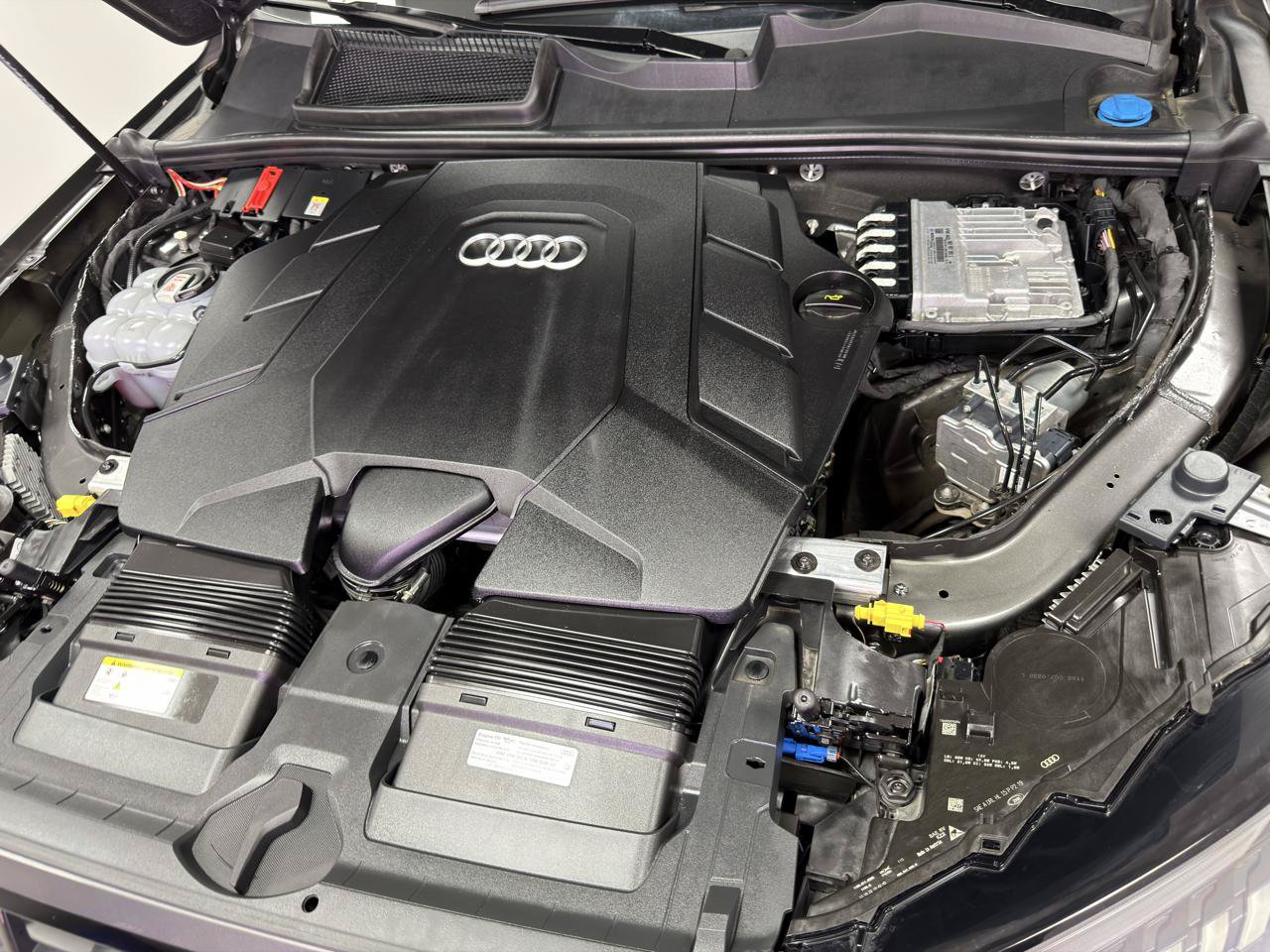 Used 2023 Audi Q7 3.0T Premium Plus AWD/4WD image 35