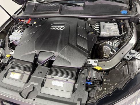 Used 2023 Audi Q7 3.0T Premium Plus AWD/4WD image 35