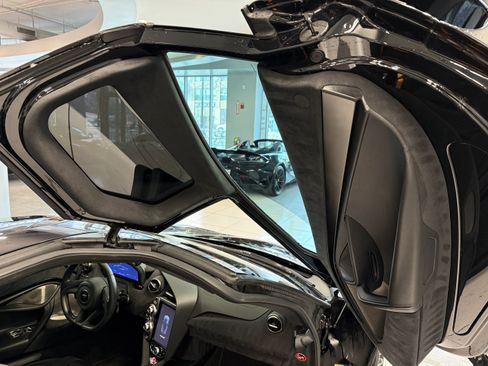 Used 2019 McLaren 720S RWD image 21