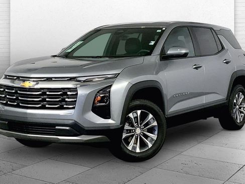 Used 2026 Chevrolet Equinox LT FWD image 12