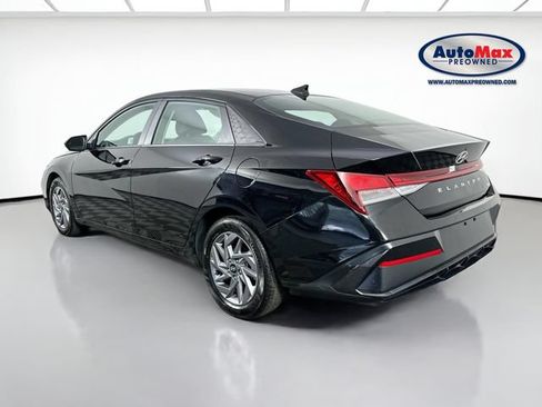 Used 2026 Hyundai Elantra Hybrid FWD image 5