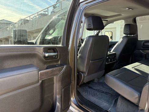 Used 2022 Chevrolet Silverado 2500 LTZ w/ LTZ Premium Package image 21