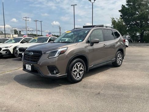 Certified 2023 Subaru Forester Premium AWD/4WD image 4