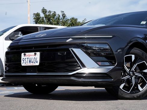 Used 2025 Hyundai Sonata SEL image 2