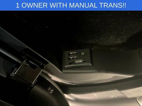 Used 2014 Chevrolet Corvette Z51 w/ 3LT Preferred Equipment Group image 32