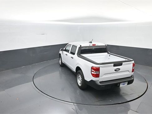 New 2025 Ford Maverick XL image 19