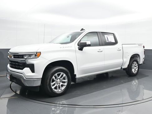 Used 2023 Chevrolet Silverado 1500 LT image 2