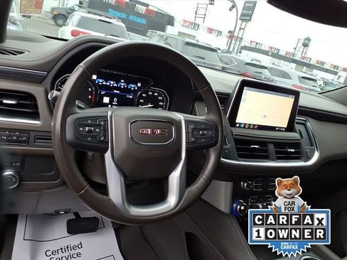 Used 2021 GMC Yukon XL SLT w/ SLT Premium Package image 9
