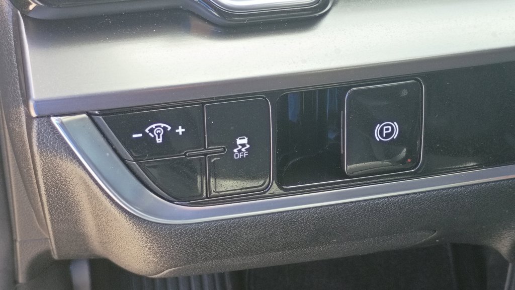 Used 2023 Kia Sportage EX FWD image 19