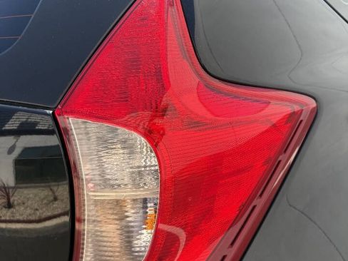Used 2018 Nissan Versa Note SV FWD image 12