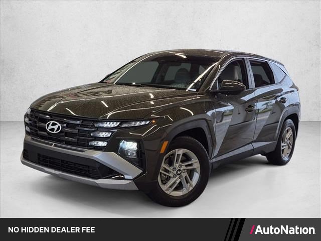 Used 2025 Hyundai Tucson SE FWD image 1