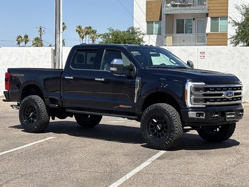 Used 2023 Ford F350 Platinum w/ Tremor Off-Road Package AWD/4WD image 2