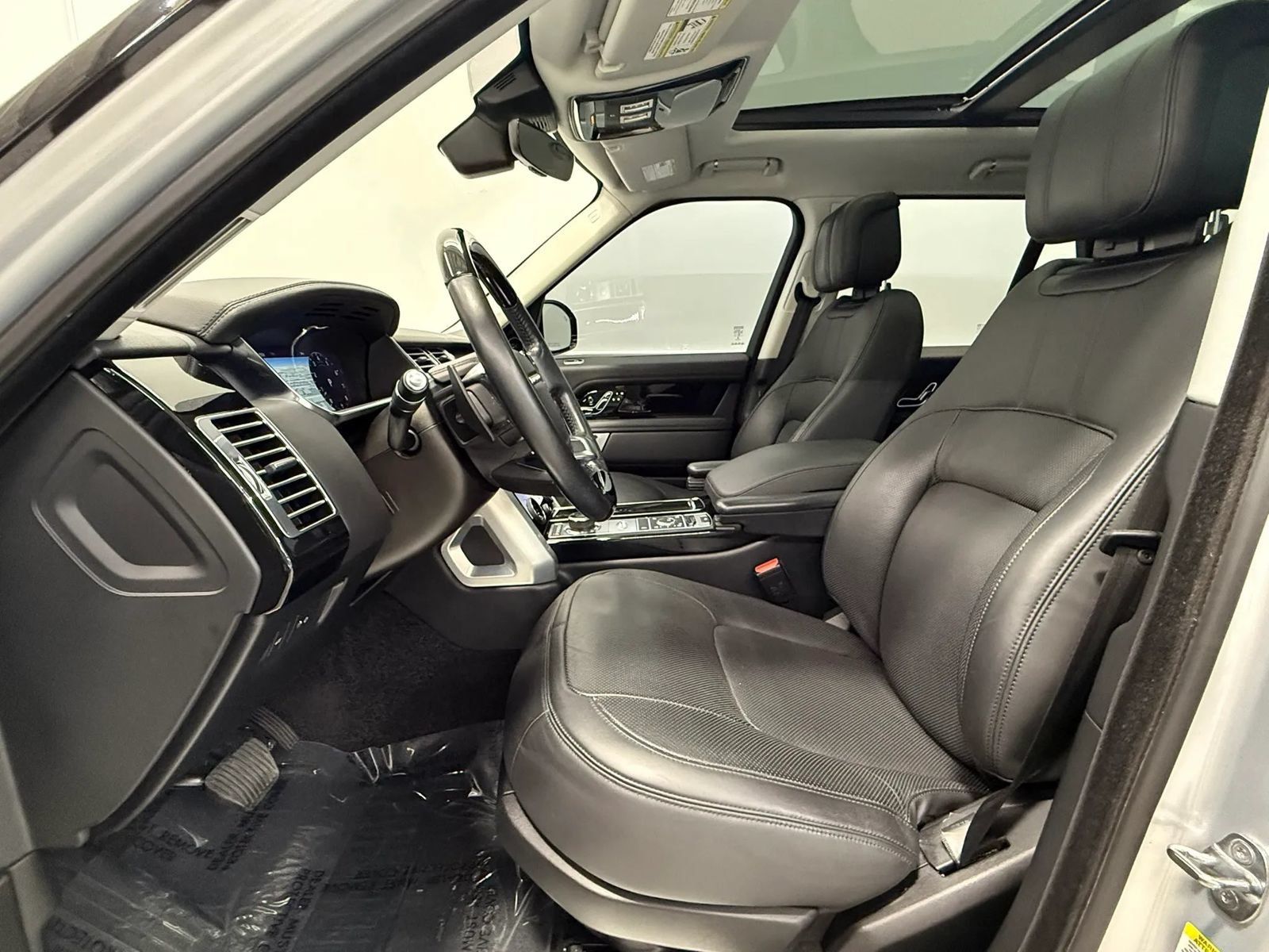 Used 2019 Land Rover Range Rover HSE AWD/4WD image 15