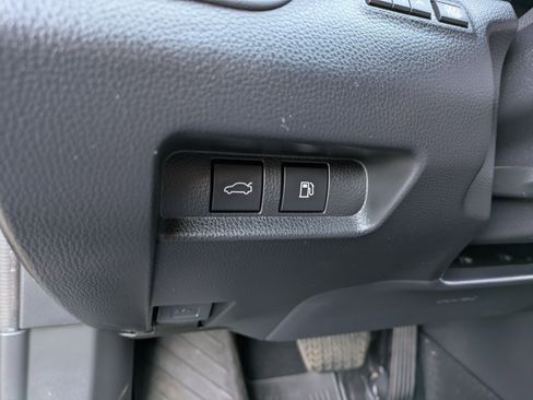 Used 2023 Toyota Crown XLE image 15