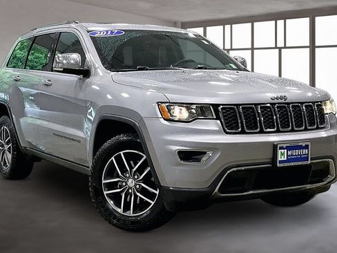 Used 2017 Jeep Grand Cherokee Limited AWD/4WD image 3