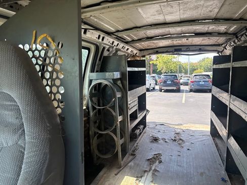 Used 2008 Chevrolet Express 2500 RWD image 8