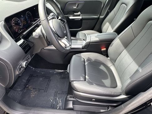 Certified 2025 Mercedes-Benz GLA 250 image 10