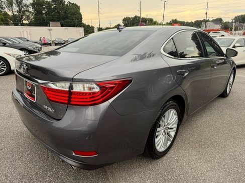 Used 2014 Lexus ES 350 w/ Luxury Package FWD image 7