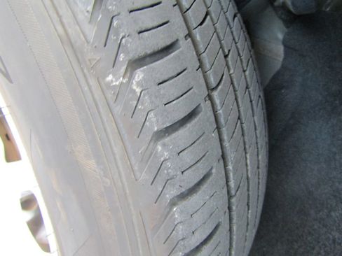 Used 2023 Chrysler Pacifica Touring-L FWD image 30