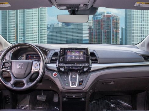 Certified 2018 Honda Odyssey Touring image 20