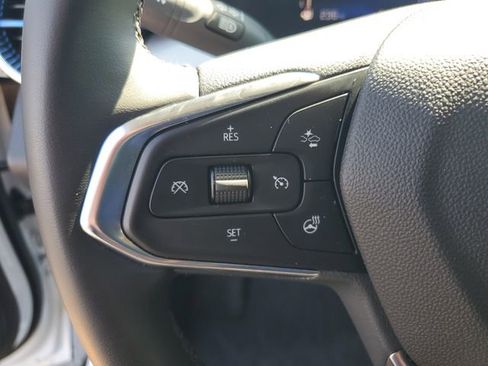 Used 2024 Chevrolet Trax LT w/ Driver Confidence Package image 28