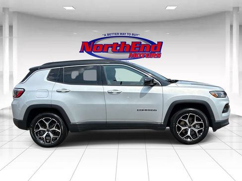 Used 2025 Jeep Compass Limited AWD/4WD image 8