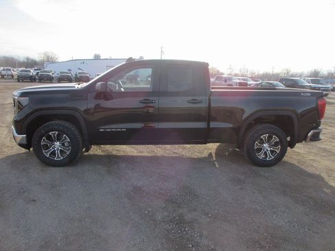 New 2026 GMC Sierra 1500 Pro image 8