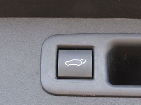 Used 2023 Toyota Highlander Limited AWD/4WD image 24