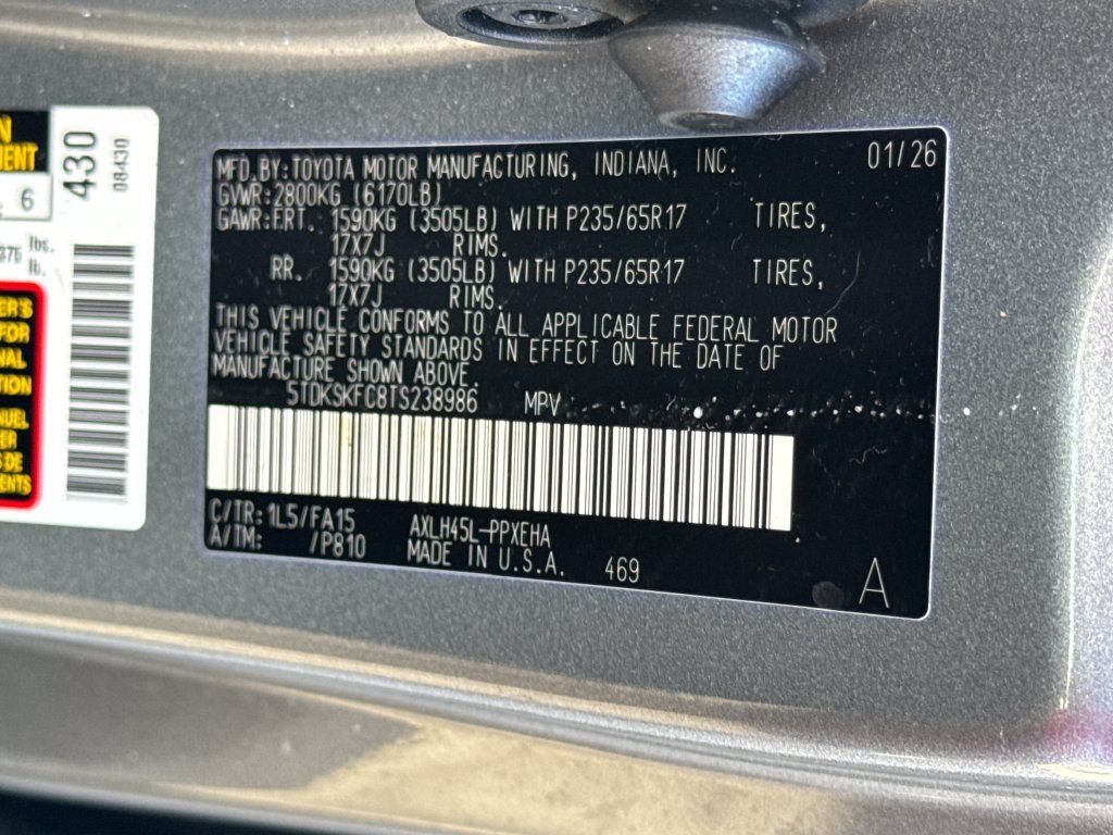 Used 2026 Toyota Sienna LE AWD/4WD image 47
