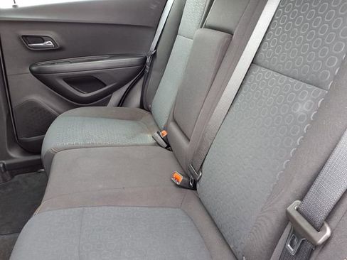 Used 2020 Chevrolet Trax LS image 6