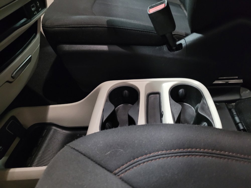 Used 2017 Chrysler Pacifica Touring FWD image 26