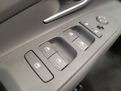 Used 2023 Hyundai Elantra SEL FWD image 27
