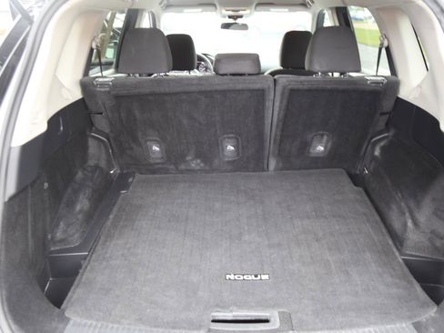 Used 2024 Nissan Rogue S AWD/4WD image 19