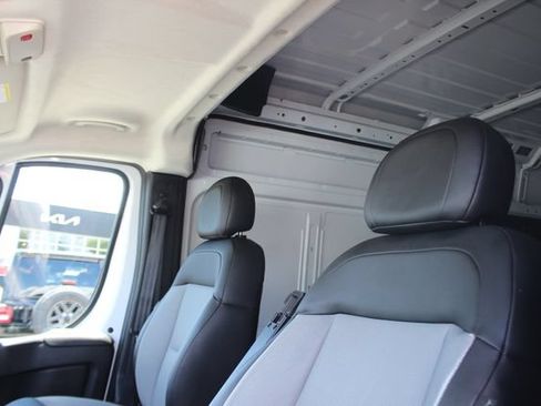 Used 2025 RAM ProMaster 2500 w/ Convenience Group FWD image 20