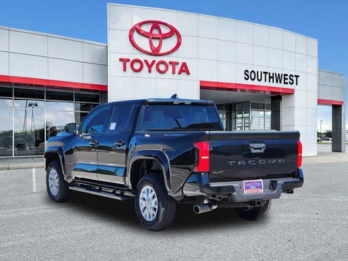 New 2025 Toyota Tacoma SR5 w/ Blackout Package (GST) image 4