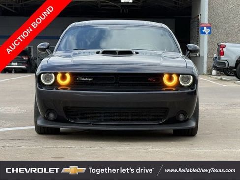 Used 2018 Dodge Challenger R/T Scat Pack RWD image 3