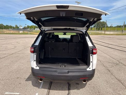 Used 2020 Chevrolet Traverse RS FWD image 30
