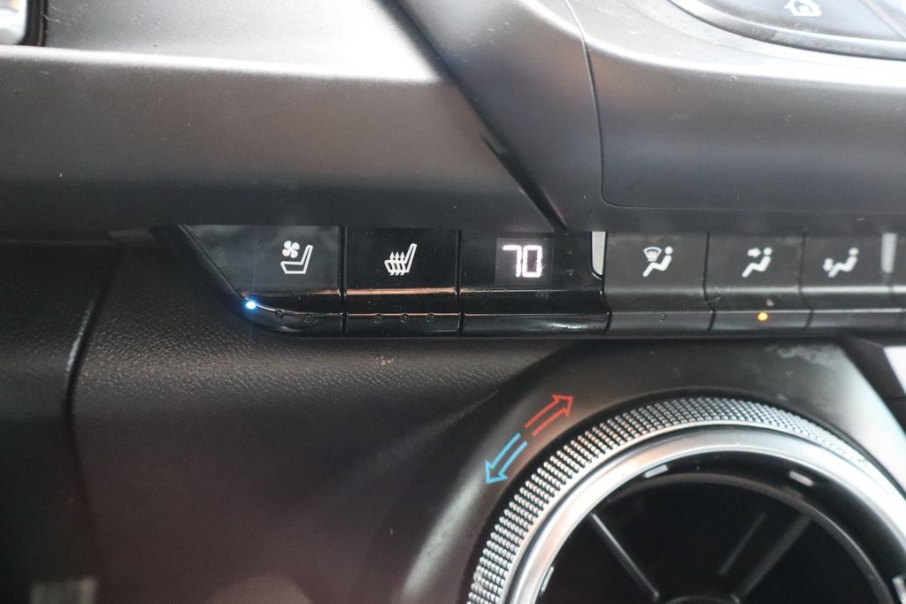 Used 2022 Chevrolet Camaro ZL1 RWD image 15