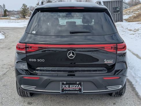 Used 2023 Mercedes-Benz EQB 300 4MATIC image 6