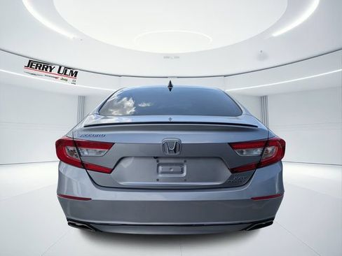 Used 2021 Honda Accord Sport image 4