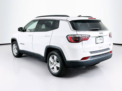 Used 2022 Jeep Compass Latitude FWD image 5