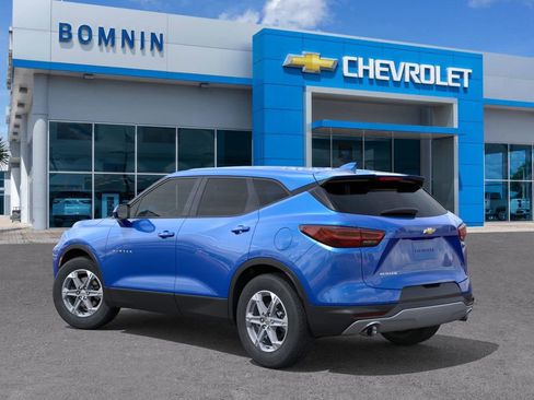 New 2026 Chevrolet Blazer LT image 2