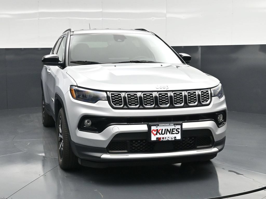 Used 2025 Jeep Compass Limited AWD/4WD image 5