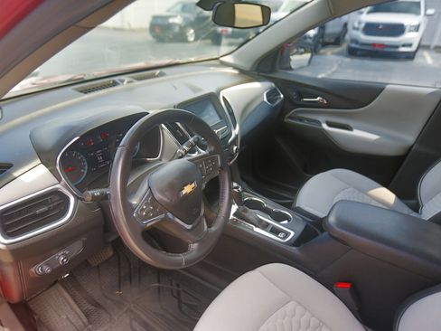 Used 2018 Chevrolet Equinox LT image 4