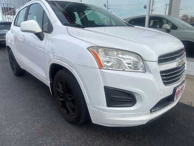 Used 2016 Chevrolet Trax LS w/ LPO, Protection Package FWD image 5