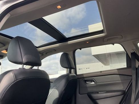 Certified 2023 Nissan Rogue SV w/ SV Premium B Package image 28