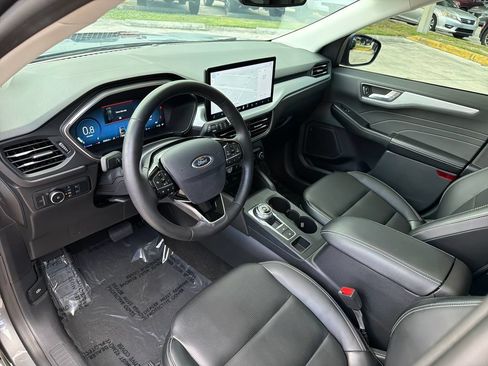 Used 2024 Ford Escape Platinum w/ Class II Trailer Tow Package AWD/4WD image 15